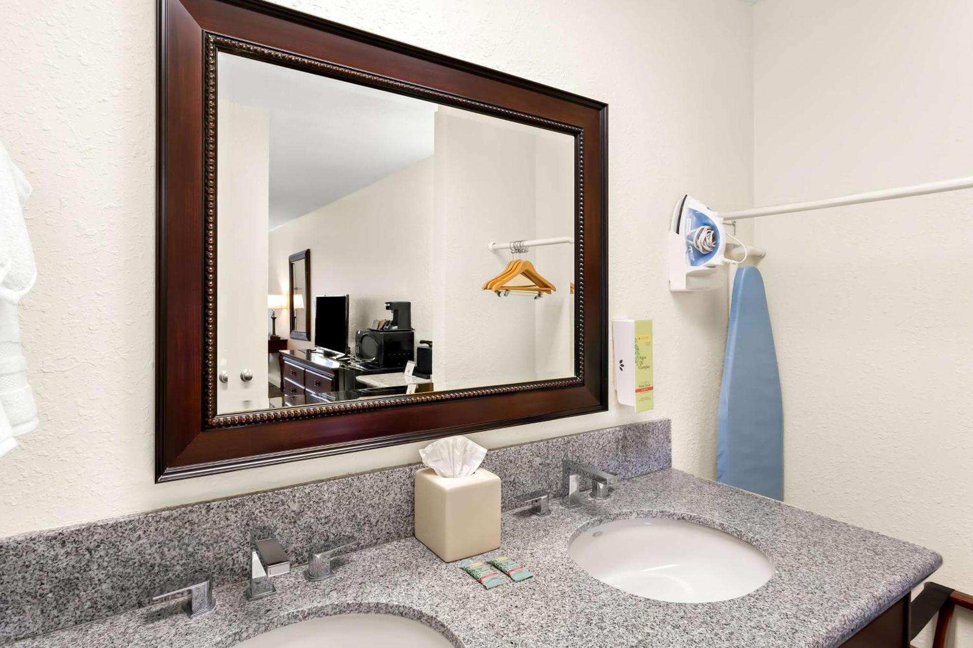 Surestay Plus Hotel By Best Western سوسانفيلي المظهر الخارجي الصورة
